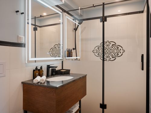 Two-Level Studio Room (Premium Room)